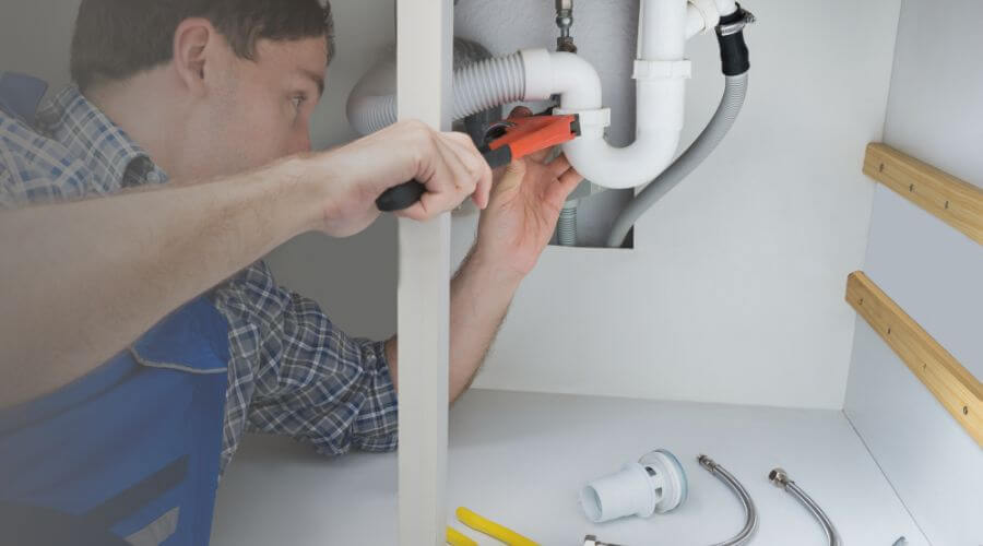 Local expert plumbing services in Salamonia, IN